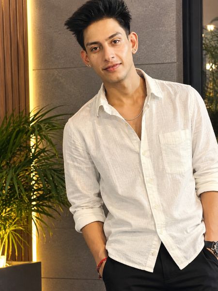 Portrait of Rohan, Bandra, male companion